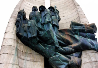 Rzeszów, quel monumento alle lotte rivoluzionarie che non vuole cadere